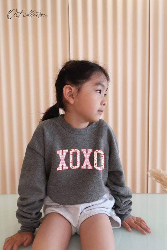 Pattern XOXO Graphic Sweatshirt