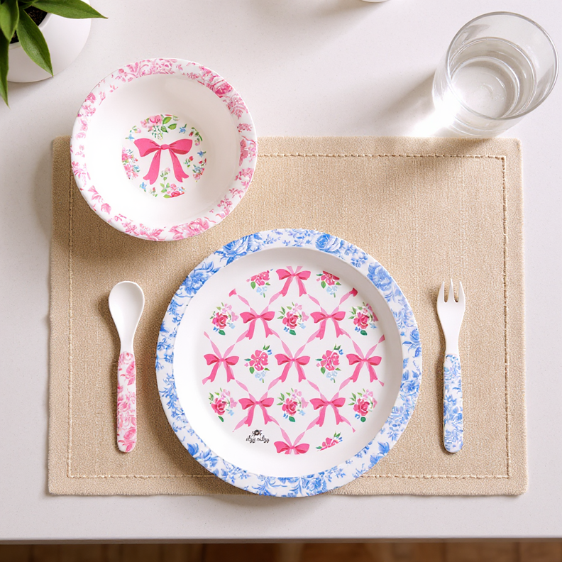 Ribbons & Bows Itzy Bistro™ - 4 piece dining set